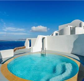 2 Bedroom Villa with Pool in Akrotiri on Santorini, Sleeps 4